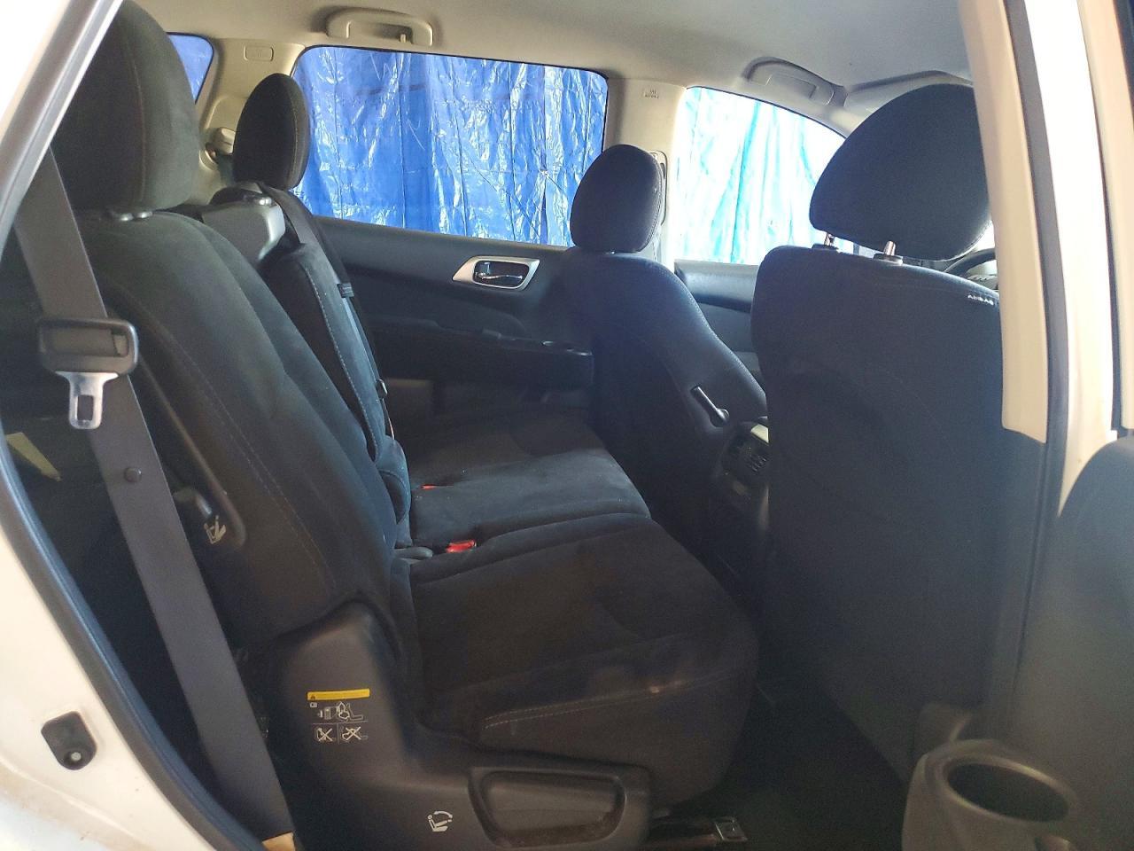 2016 Nissan Pathfinder S - zdjęcie 11