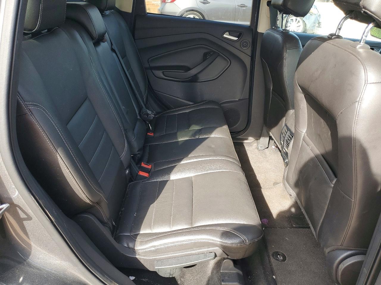 2014 Ford Escape Titanium - zdjęcie 11