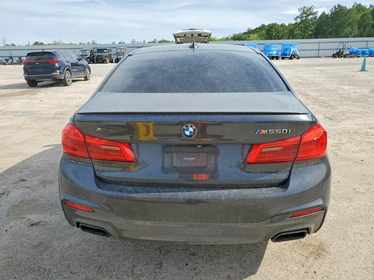2019 BMW M550Xi - zdjęcie 6