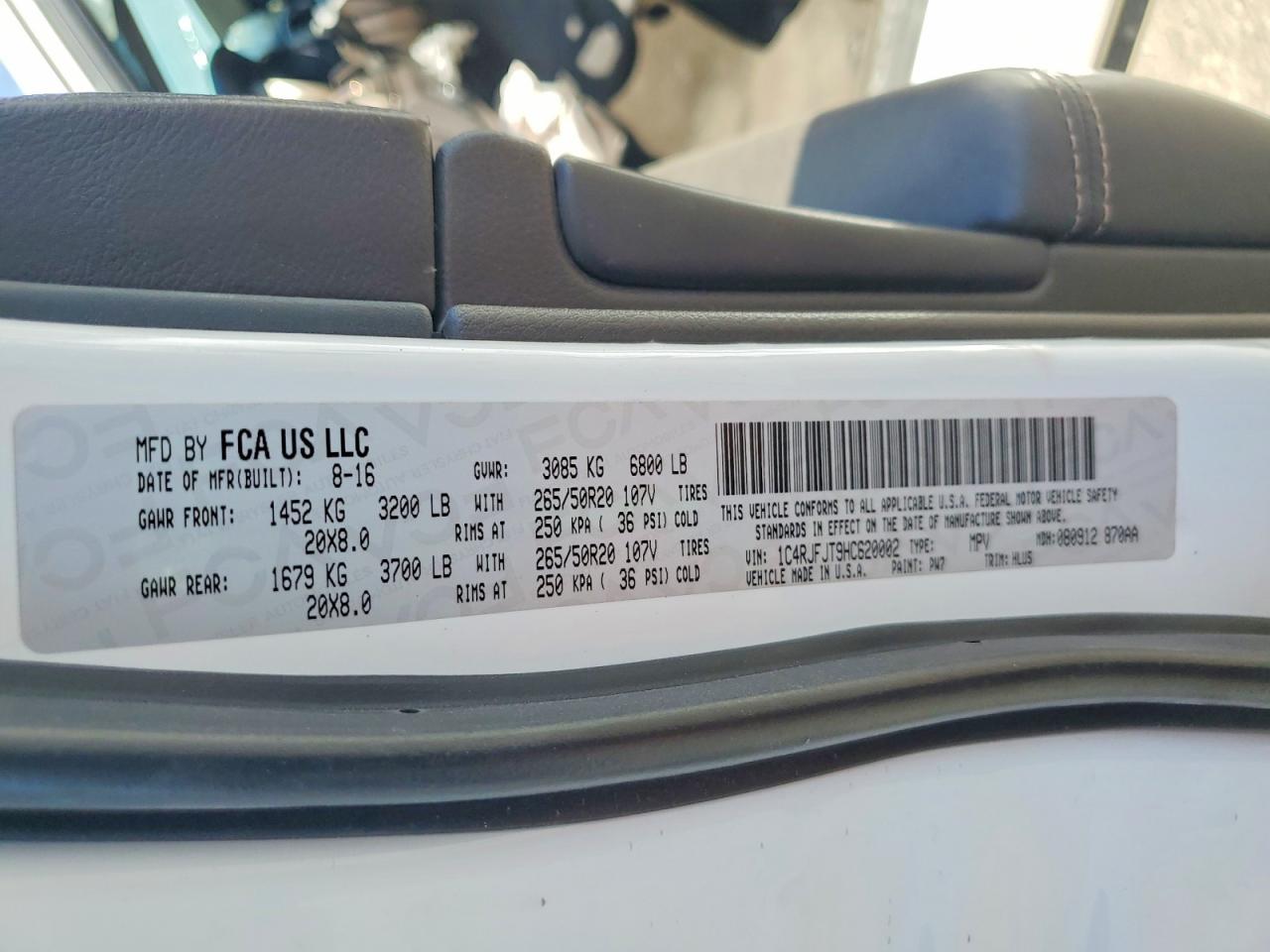 2017 Jeep Grand Cherokee Summit - zdjęcie 13