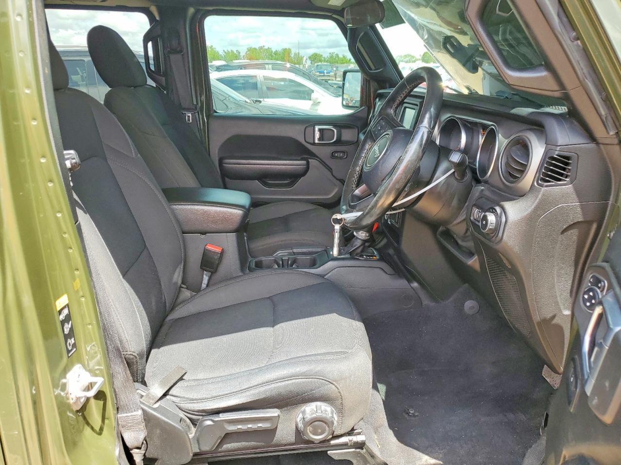 2021 Jeep Wrangler Unlimited Sport - zdjęcie 7