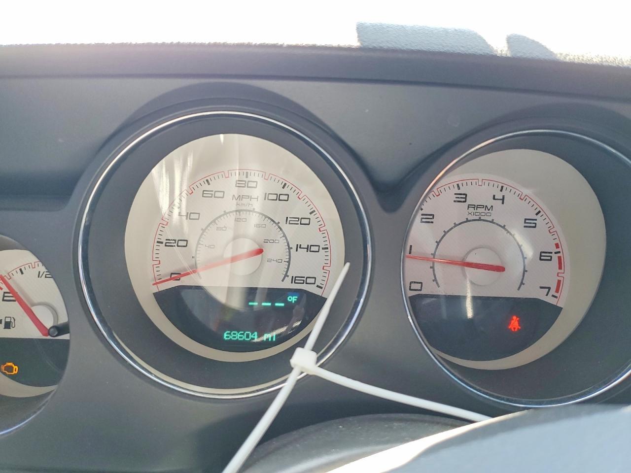 2014 Dodge Challenger R - zdjęcie 9