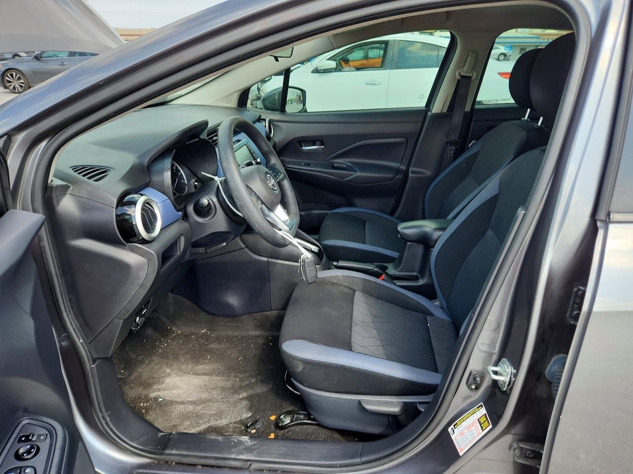 2024 Nissan Versa Sv - zdjęcie 7