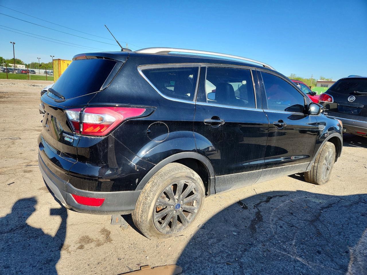 2017 Ford Escape Titanium - zdjęcie 3