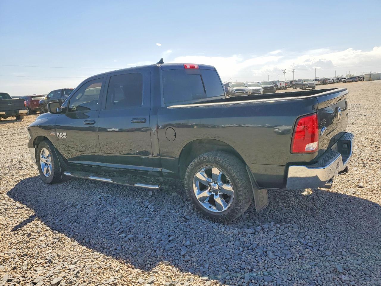 2019 Ram 1500 Classic Slt - zdjęcie 2