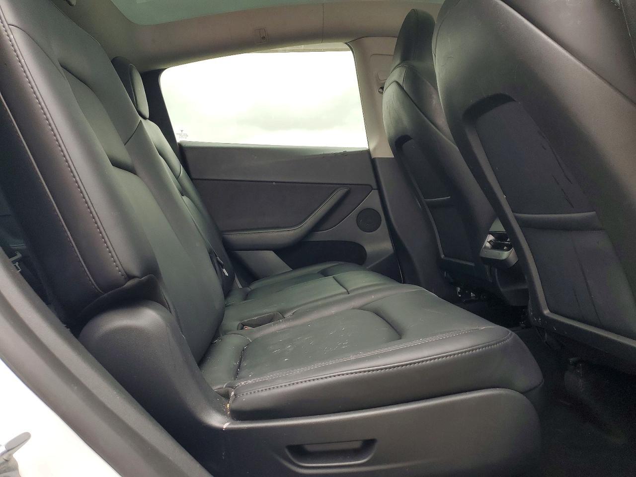 2023 Tesla Model Y - zdjęcie 10