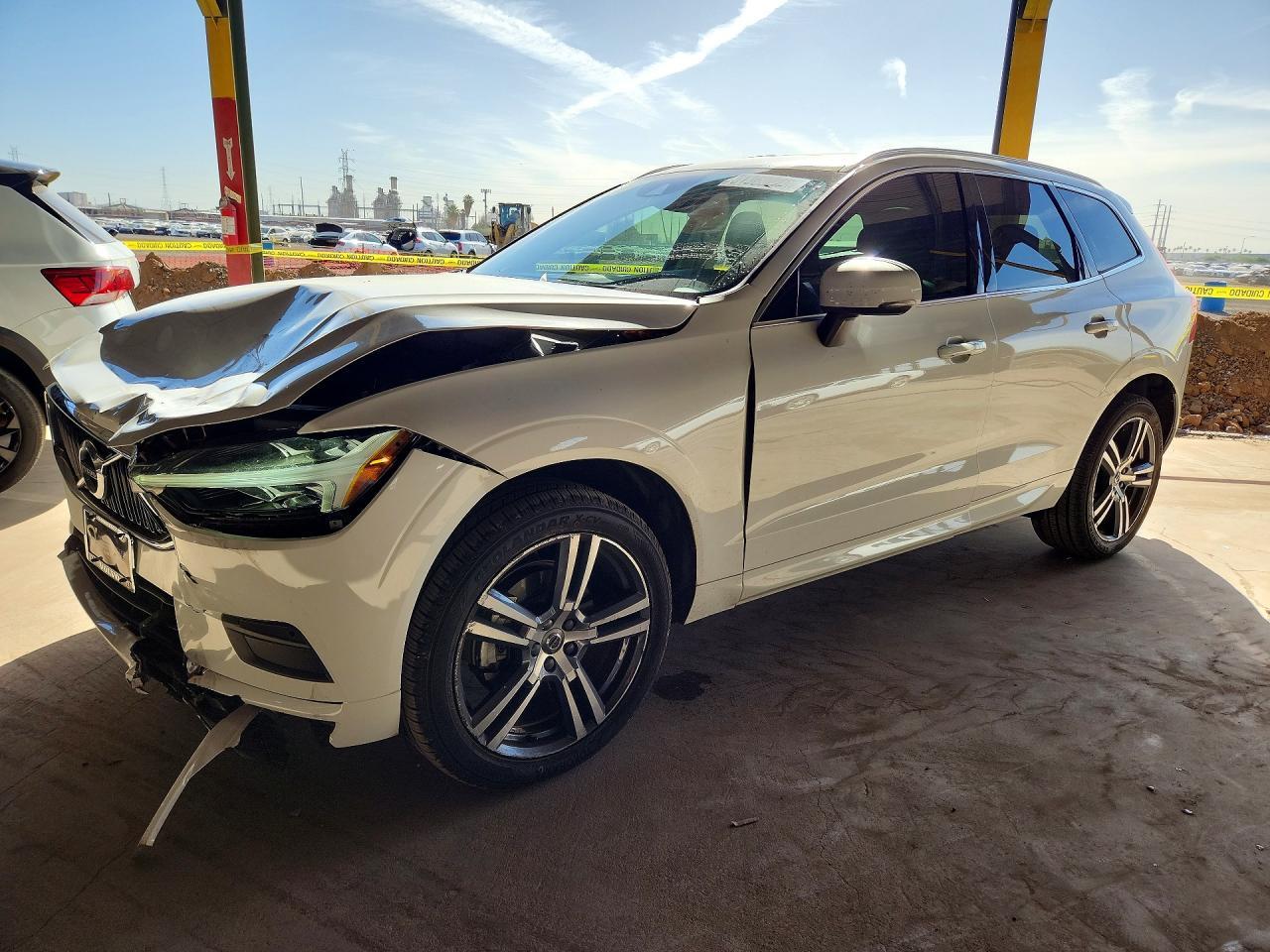 2021 Volvo Xc60 T5 Momentum - zdjęcie główne