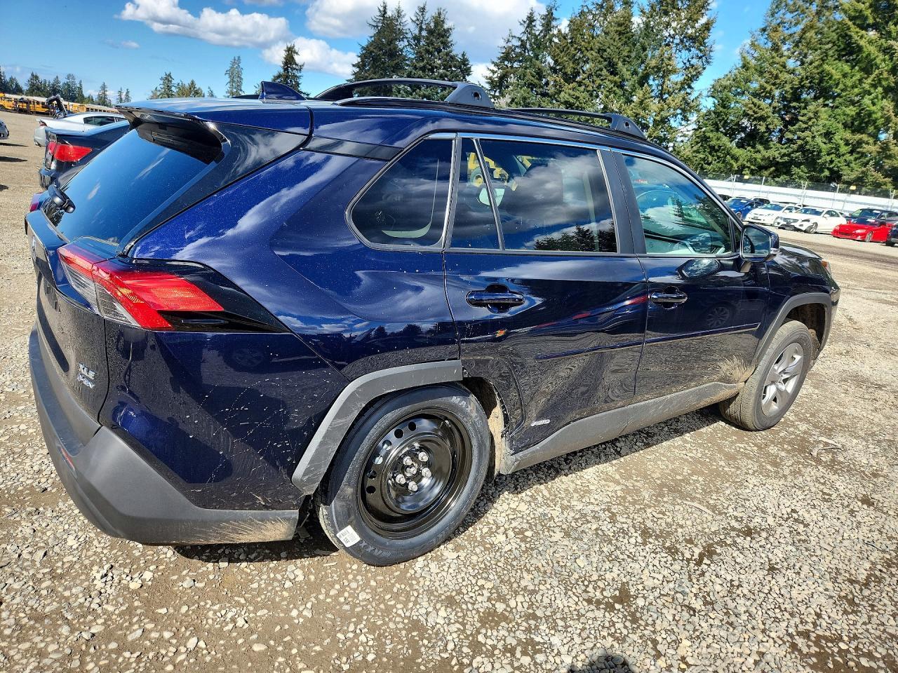 2025 Toyota Rav4 Hybrid Xle - zdjęcie 3