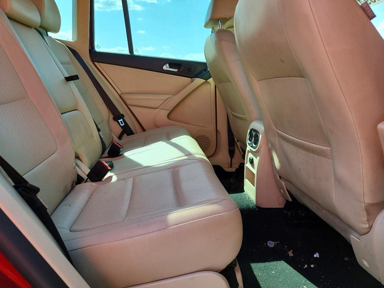2013 Volkswagen Tiguan S - zdjęcie 11