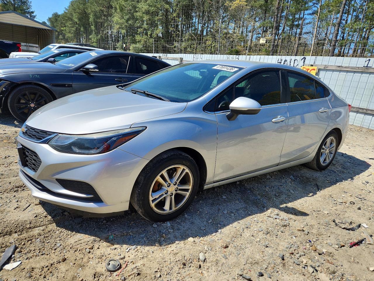 2018 Chevrolet Cruze Lt - zdjęcie główne