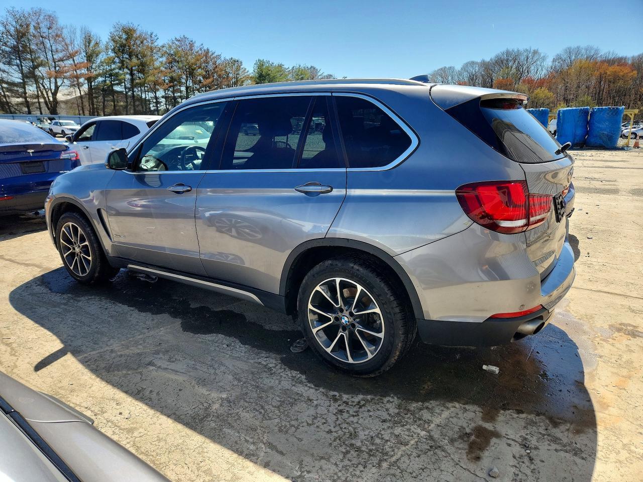 2017 BMW X5 xDrive35I - zdjęcie 2