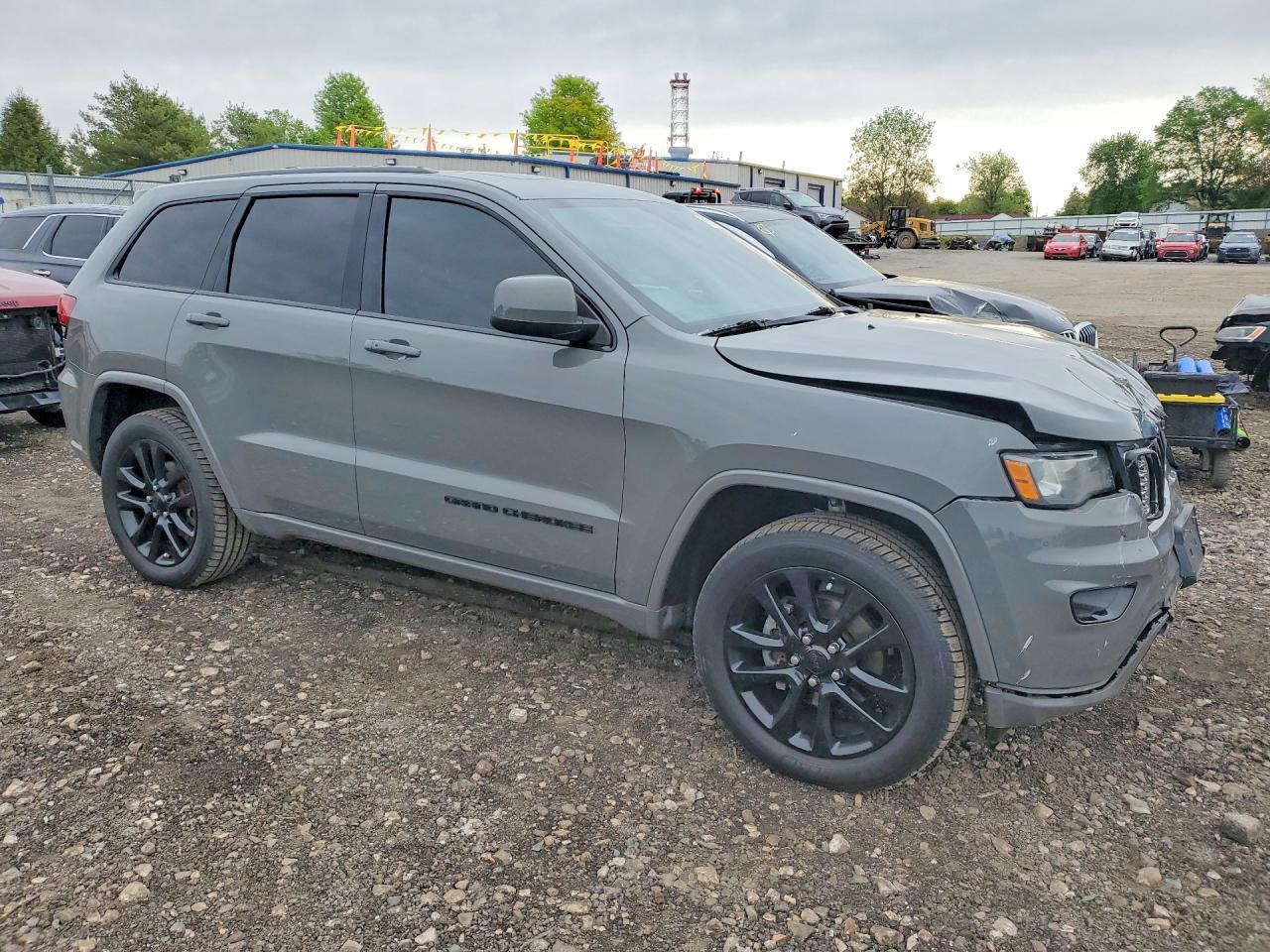 2019 Jeep Grand Cherokee Laredo - zdjęcie 4