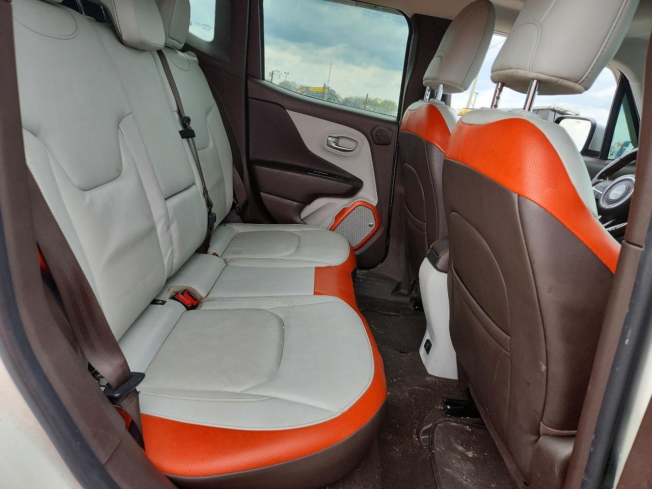 2016 Jeep Renegade Limited - zdjęcie 11