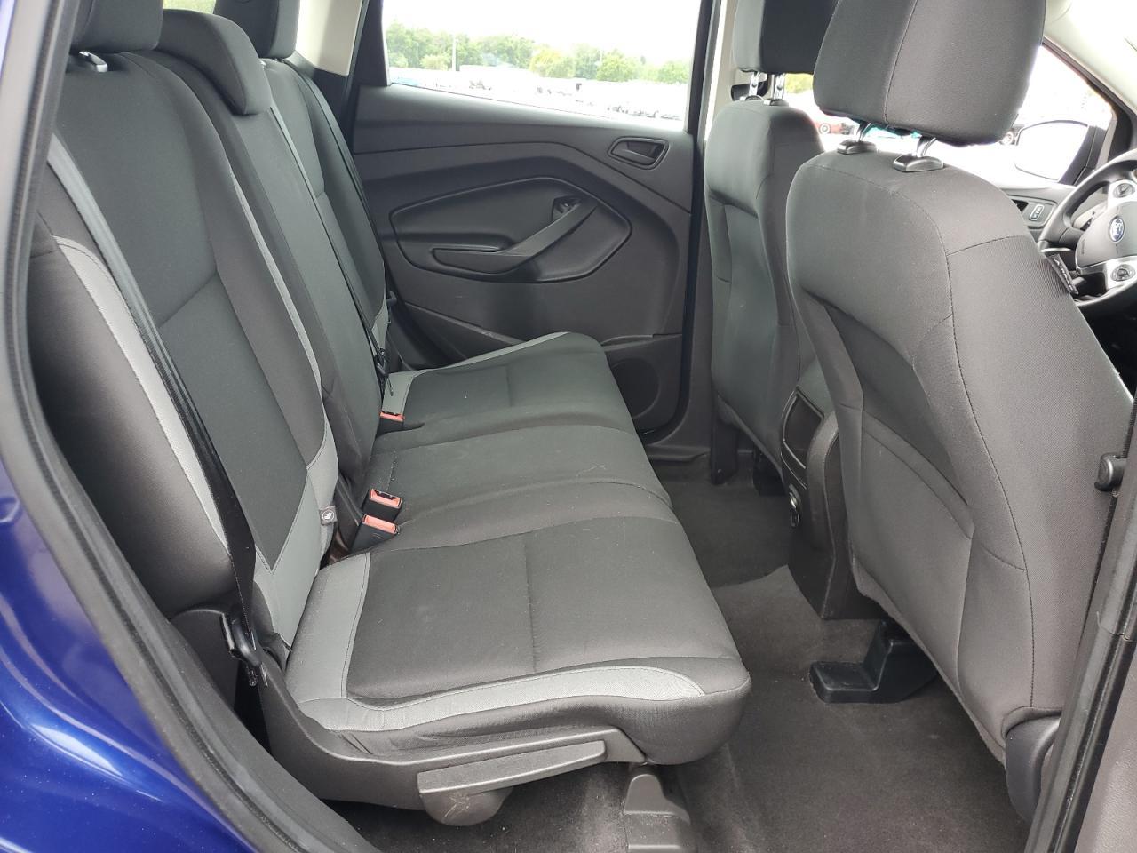 2016 Ford Escape S - zdjęcie 11