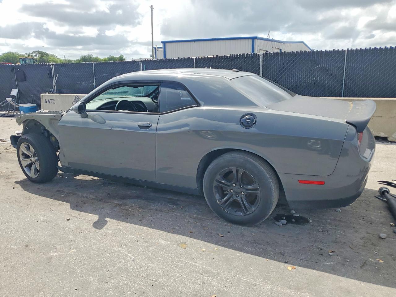 Dodge Challenger - zdjęcie 2