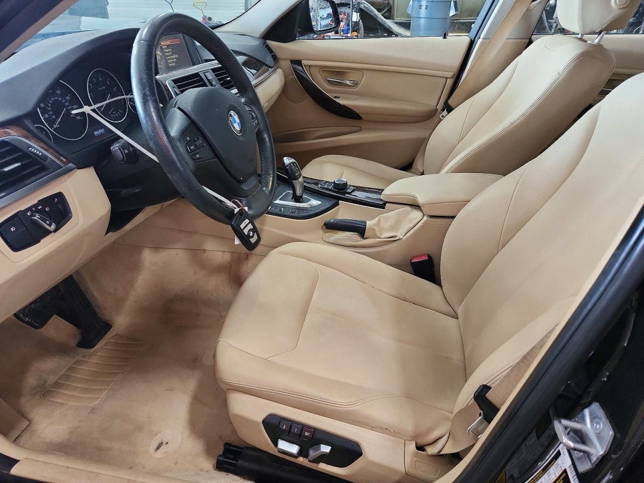 2016 BMW 320 I - zdjęcie 7