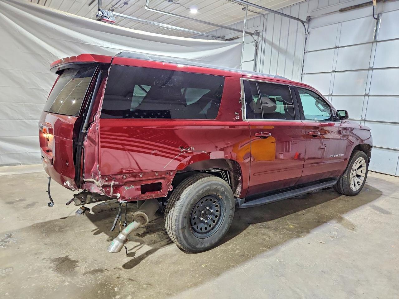 2020 Chevrolet Suburban K1500 Lt - zdjęcie 3