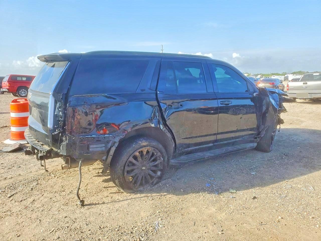 2021 Cadillac Escalade Premium Luxury - zdjęcie 3