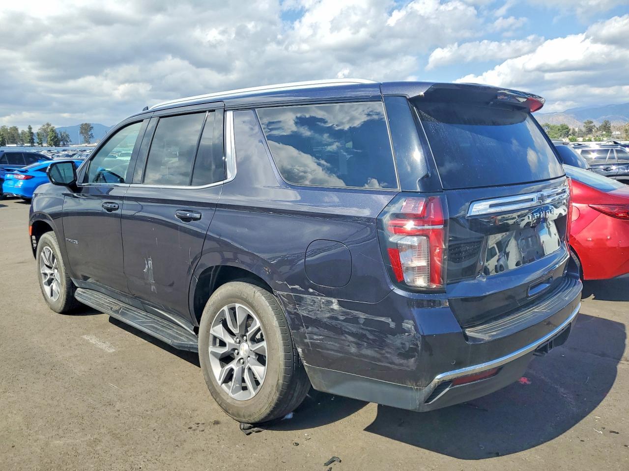 2022 Chevrolet Tahoe C1500 Lt - zdjęcie 2