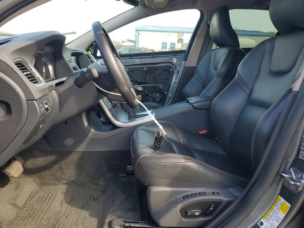2017 Volvo V60 Cross Country Premier - zdjęcie 7