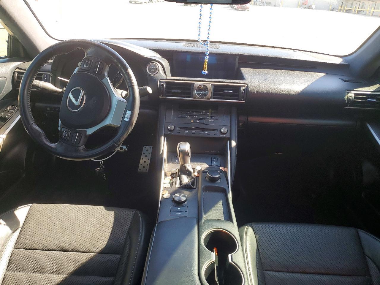 2019 Lexus Is 300 - zdjęcie 8