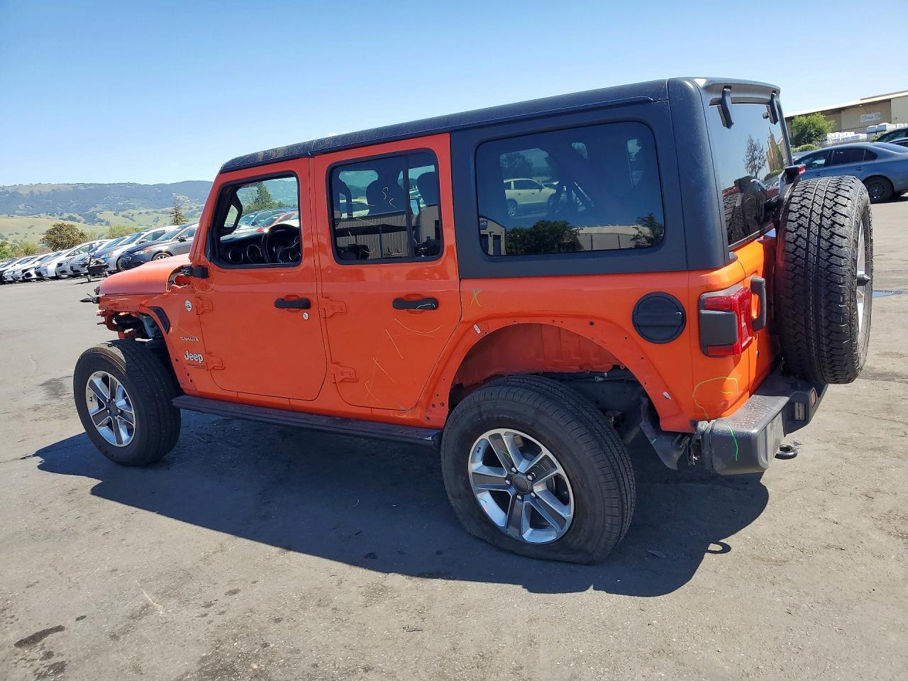 2019 Jeep Wrangler Unlimited Sahara - zdjęcie 2