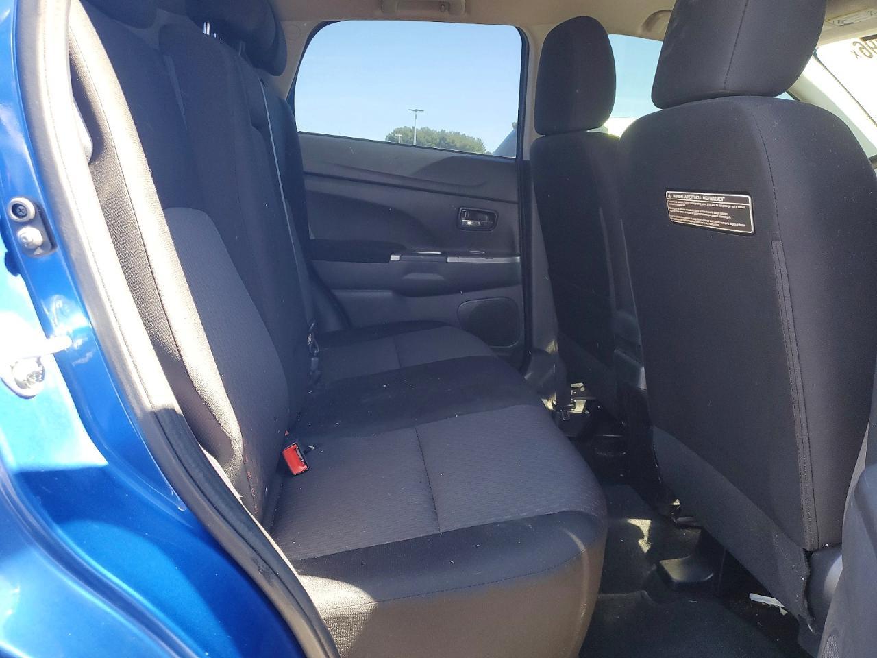 2018 Mitsubishi Outlander Sport Es - zdjęcie 10
