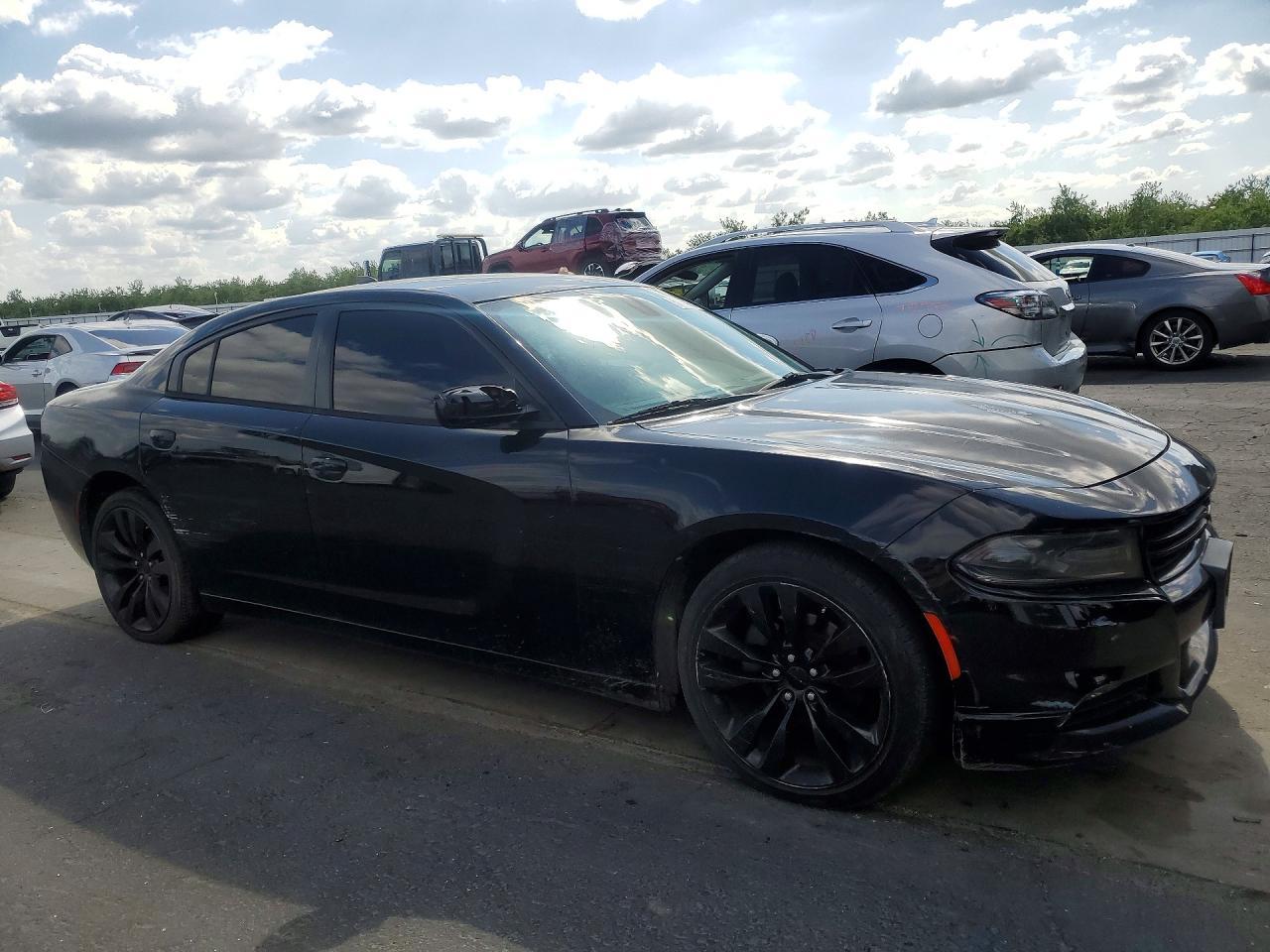 2016 Dodge Charger Sxt - zdjęcie 4