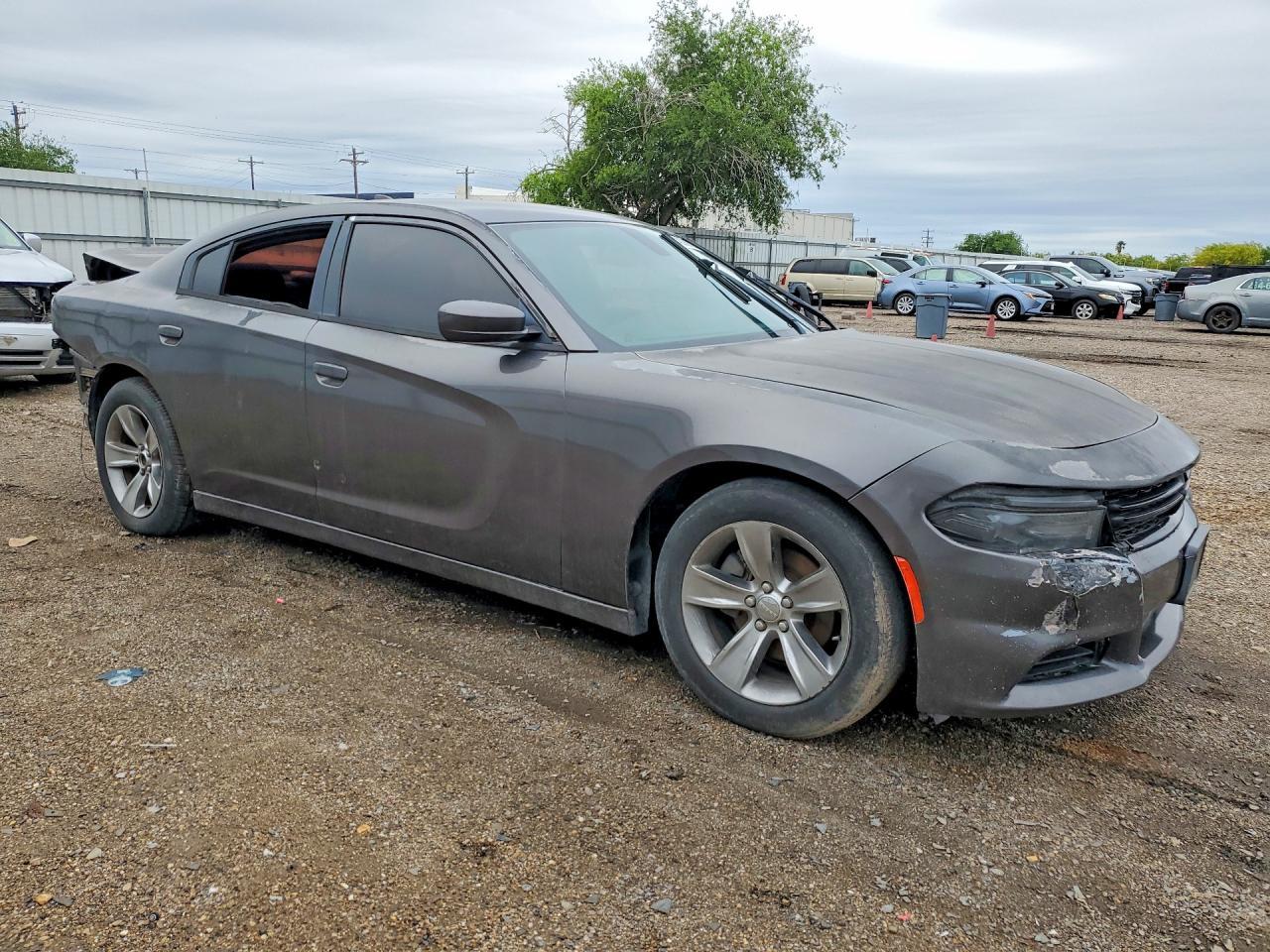 2016 Dodge Charger Sxt - zdjęcie 4