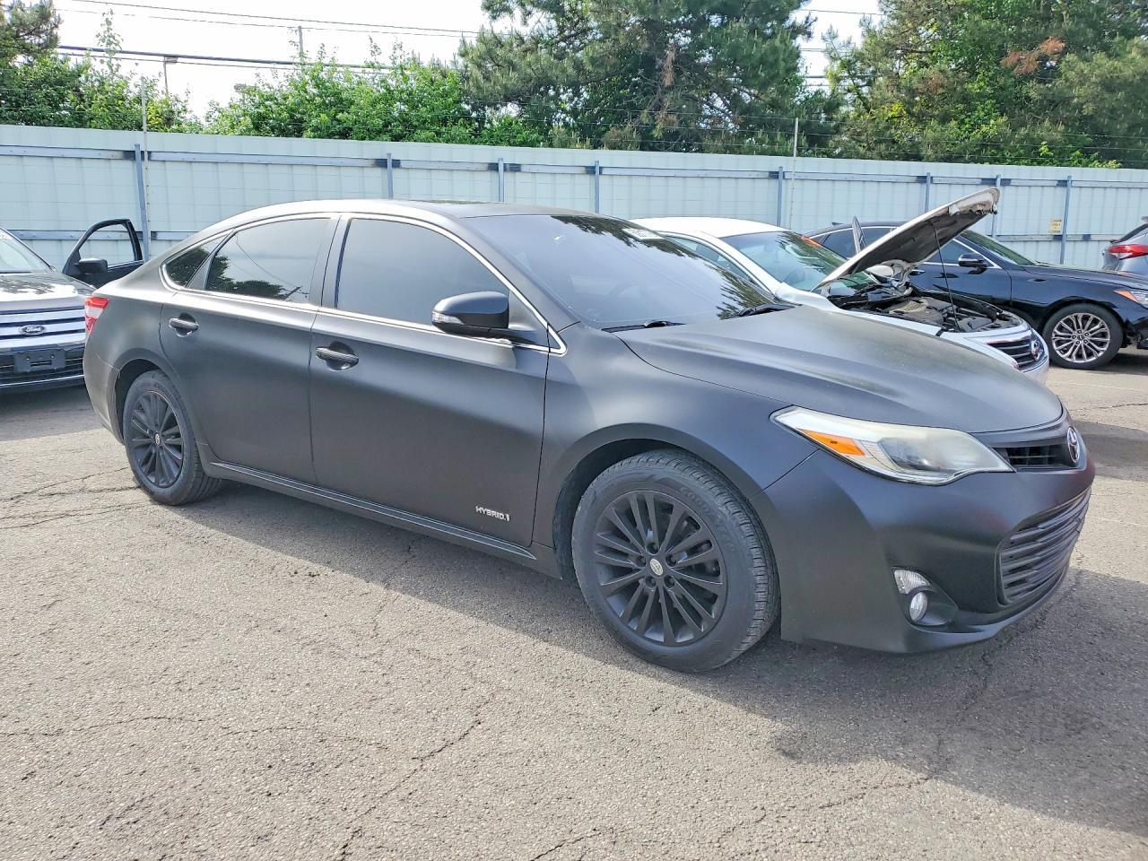 2014 Toyota Avalon Hybrid - zdjęcie 4