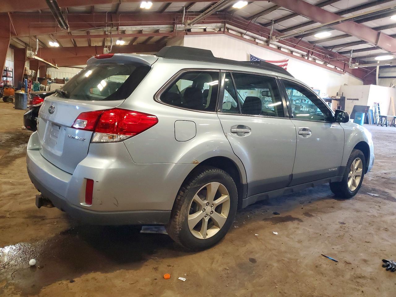 2014 Subaru Outback 2.5I - zdjęcie 3