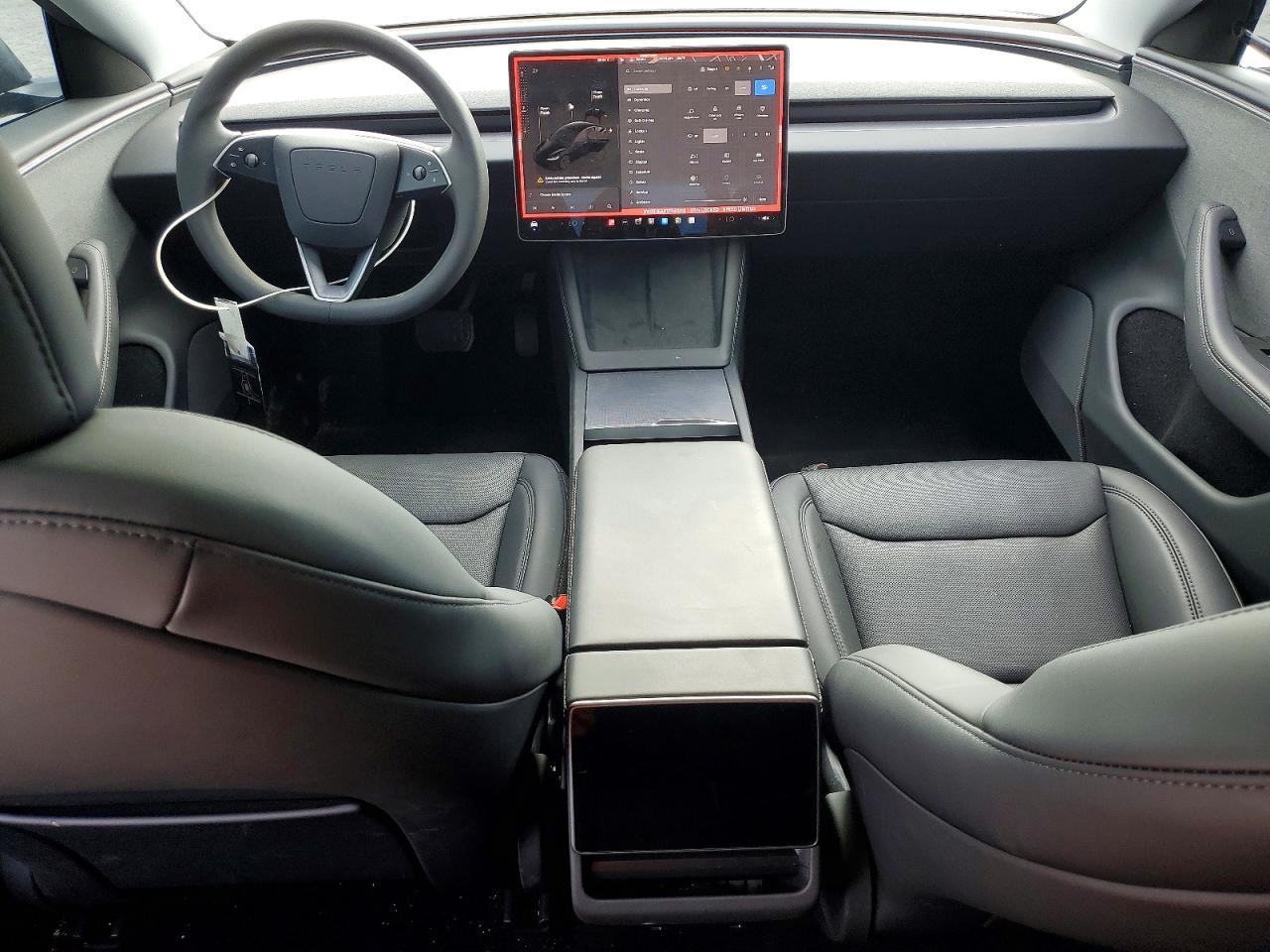 2026 Tesla Model 3 - zdjęcie 8