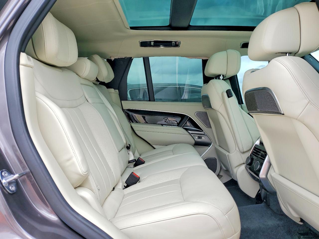 2025 Land Rover Range Rover Autobiography - zdjęcie 11
