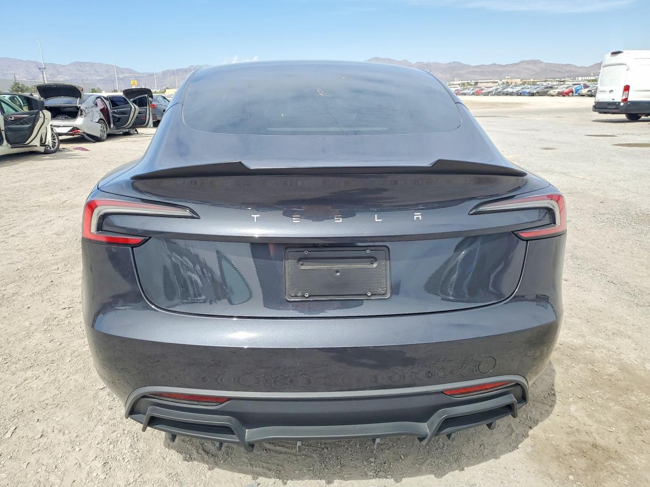 2024 Tesla Model 3 - zdjęcie 6