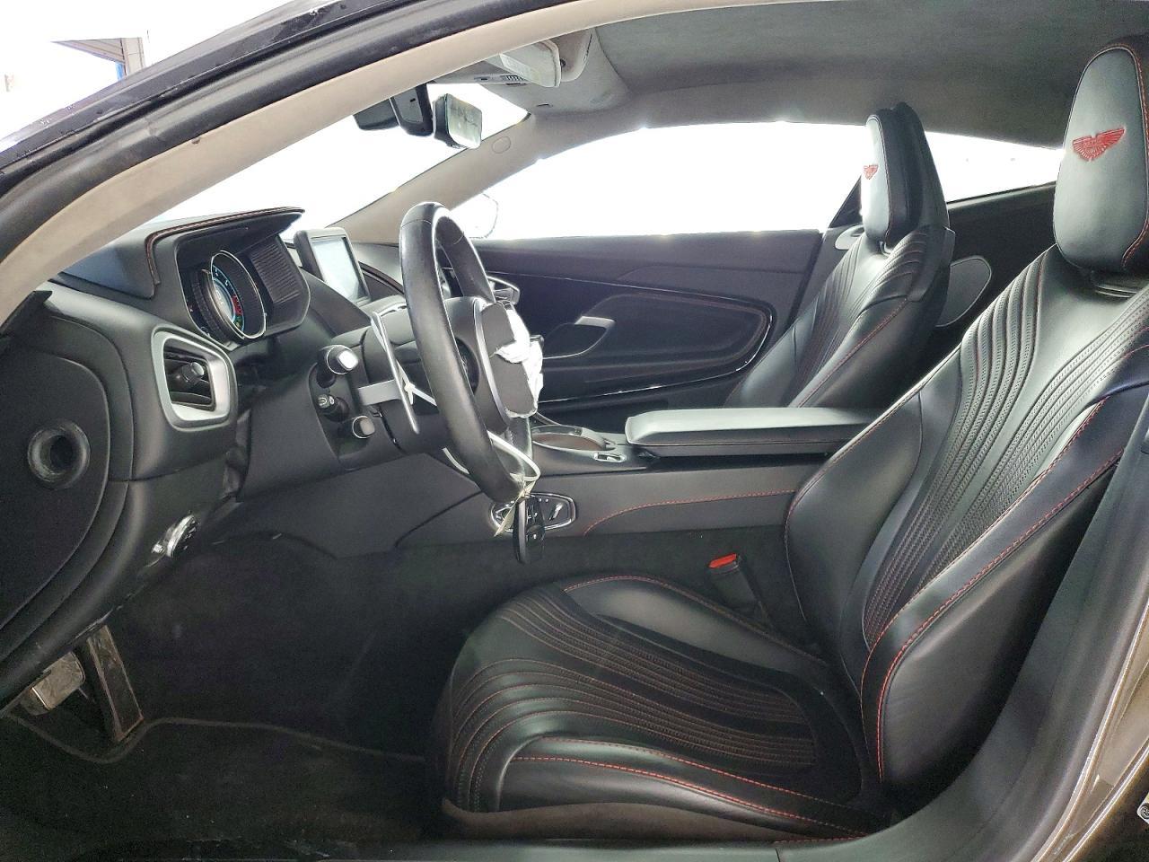 2017 Aston Martin Db11 - zdjęcie 7