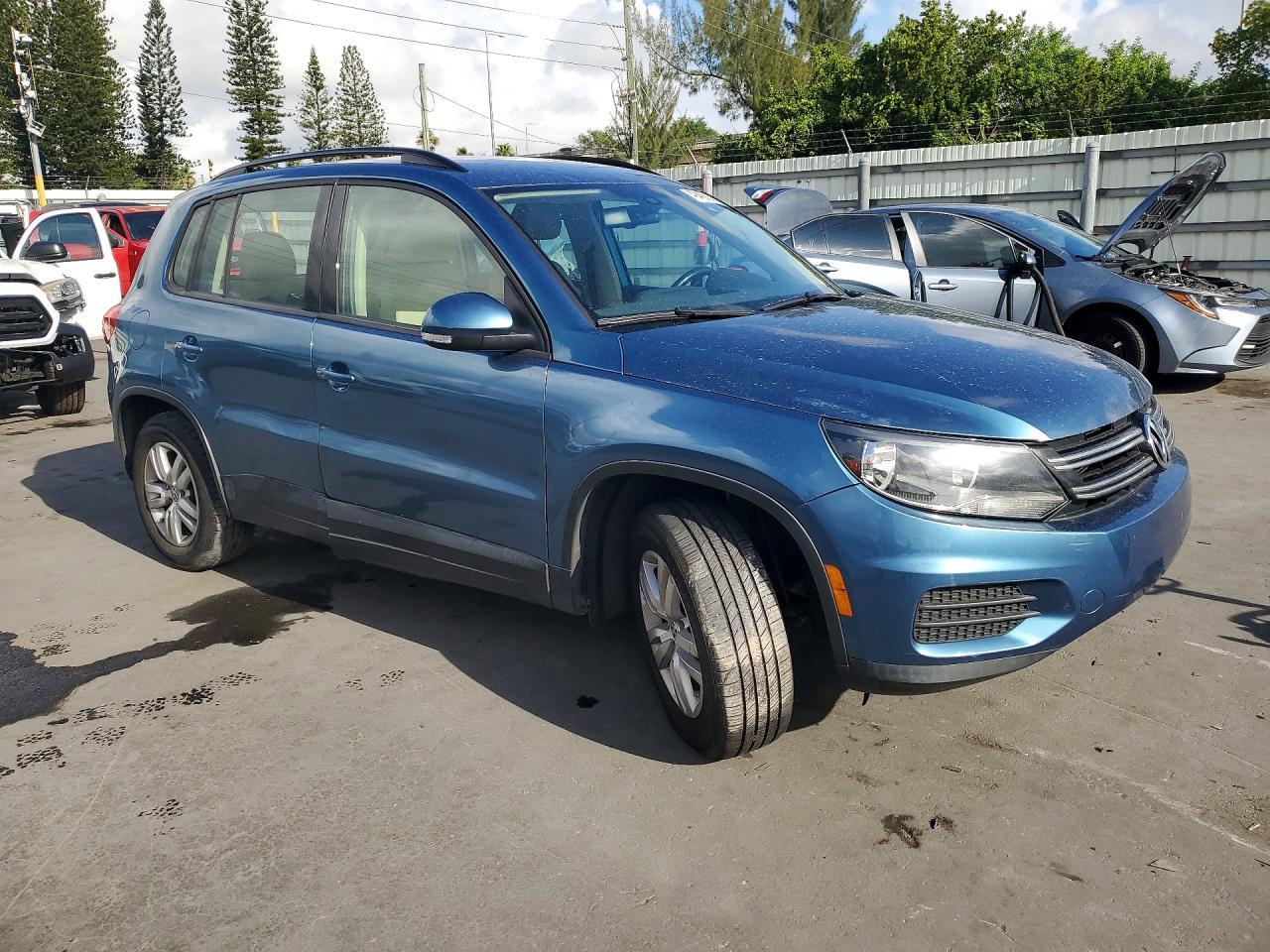 2017 Volkswagen Tiguan S - zdjęcie 4