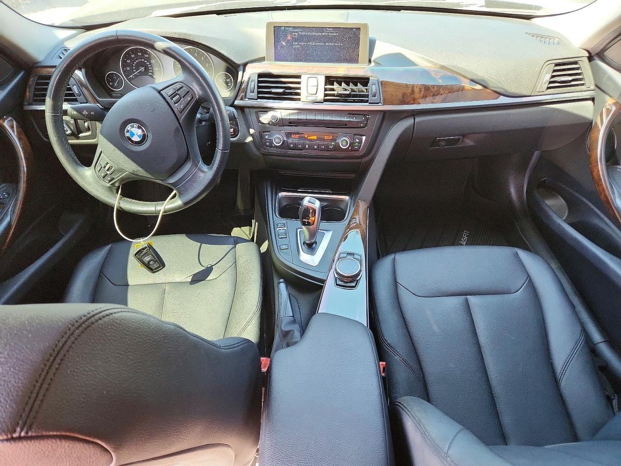 2015 BMW 320 I - zdjęcie 8