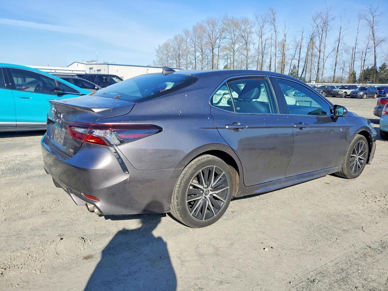 2024 Toyota Camry Se - zdjęcie 3
