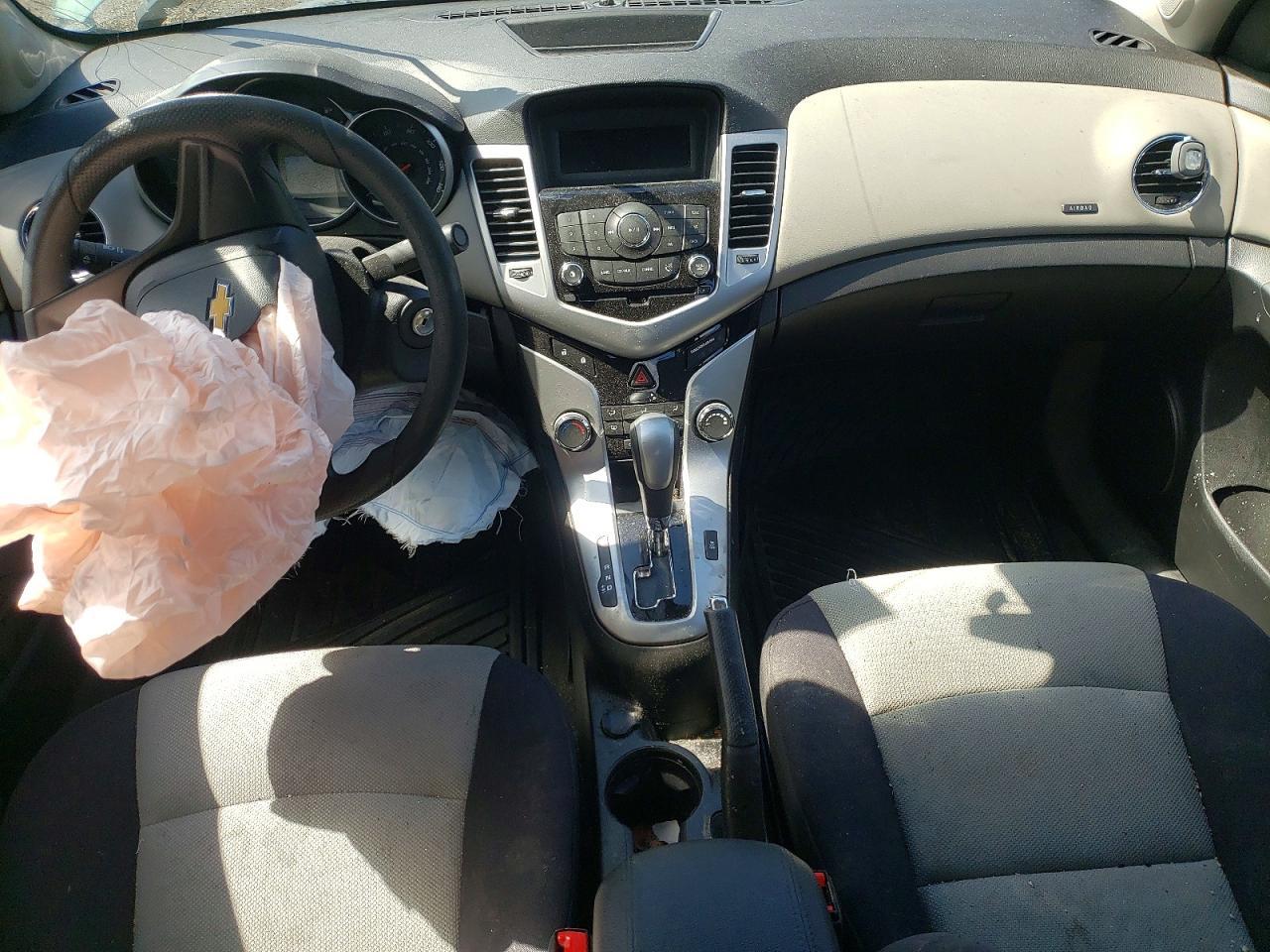 2014 Chevrolet Cruze Ls - zdjęcie 8