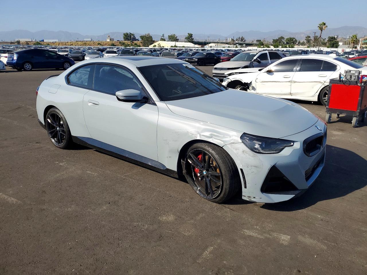 2024 BMW 230I - zdjęcie 4