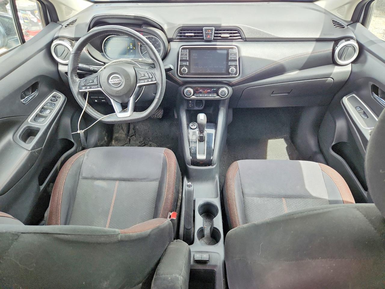 2020 Nissan Versa Sr - zdjęcie 8