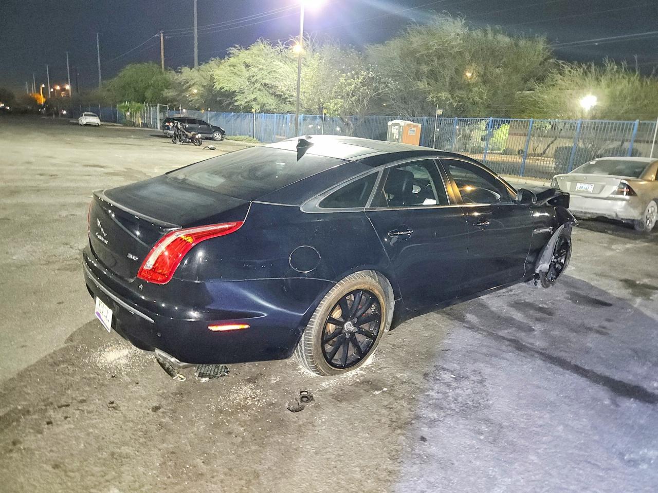 2015 Jaguar Xj - zdjęcie 3