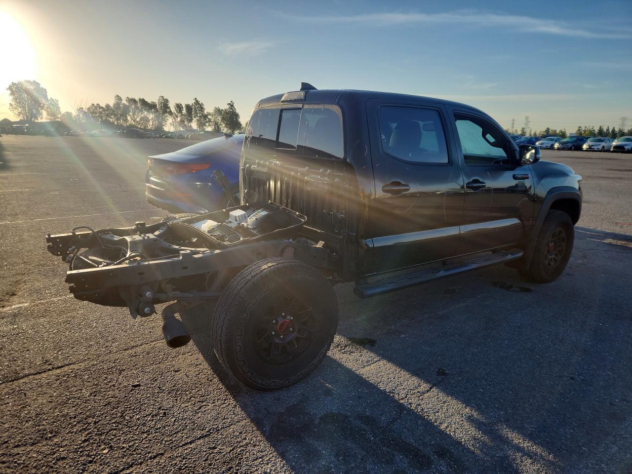 2019 Toyota Tacoma Trd Pro - zdjęcie 3