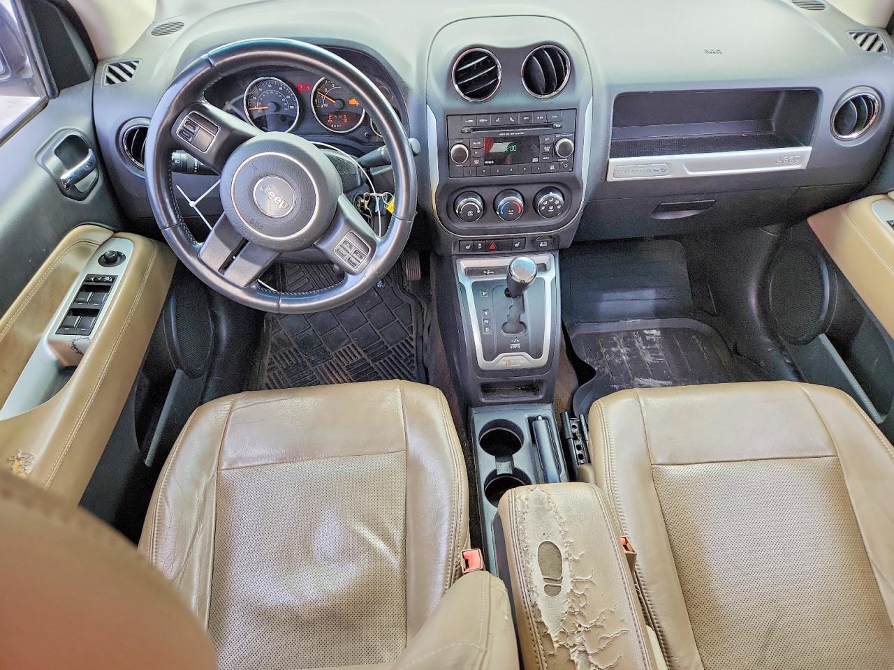 2014 Jeep Compass Latitude - zdjęcie 8