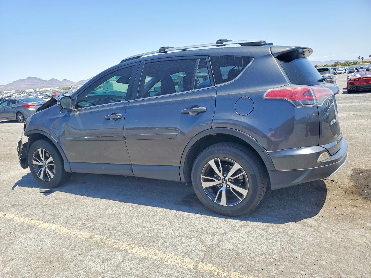 2017 Toyota Rav4 Xle - zdjęcie 2