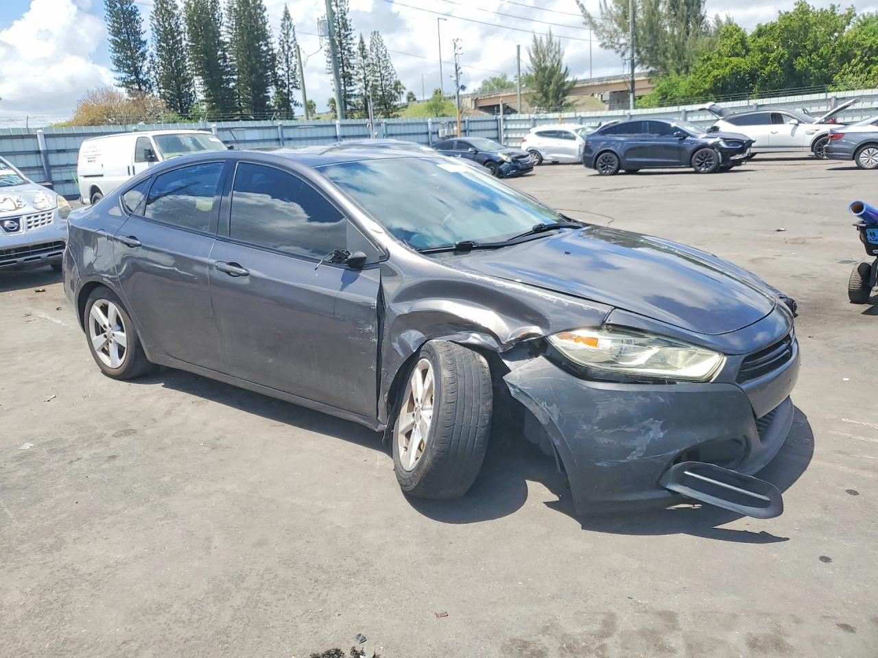 2016 Dodge Dart Sxt - zdjęcie 4