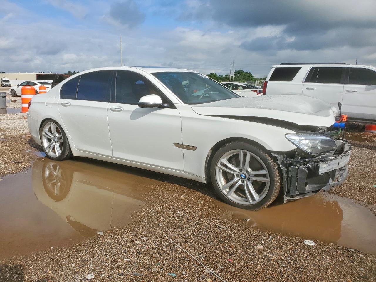 2014 BMW 740 I - zdjęcie 4