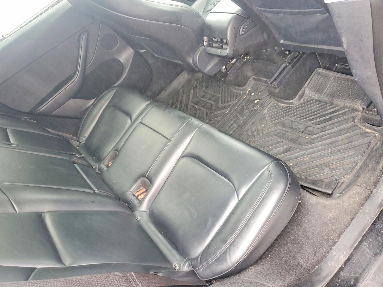 2023 Tesla Model Y - zdjęcie 6