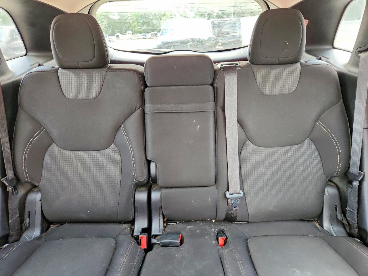 2015 Jeep Cherokee Latitude - zdjęcie 10