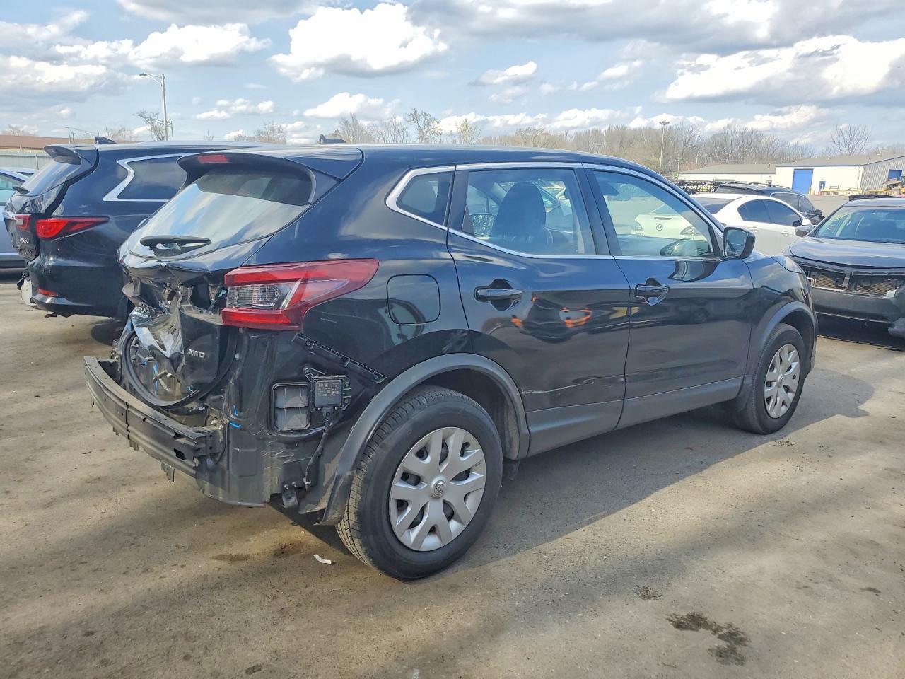 2020 Nissan Rogue Sport S - zdjęcie 3